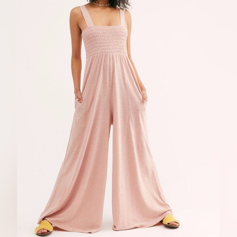 FREE PEOPLE FP Beach Homecoming‎ Wide Leg Smocked Romper Jumpsuit Blush Pink XS